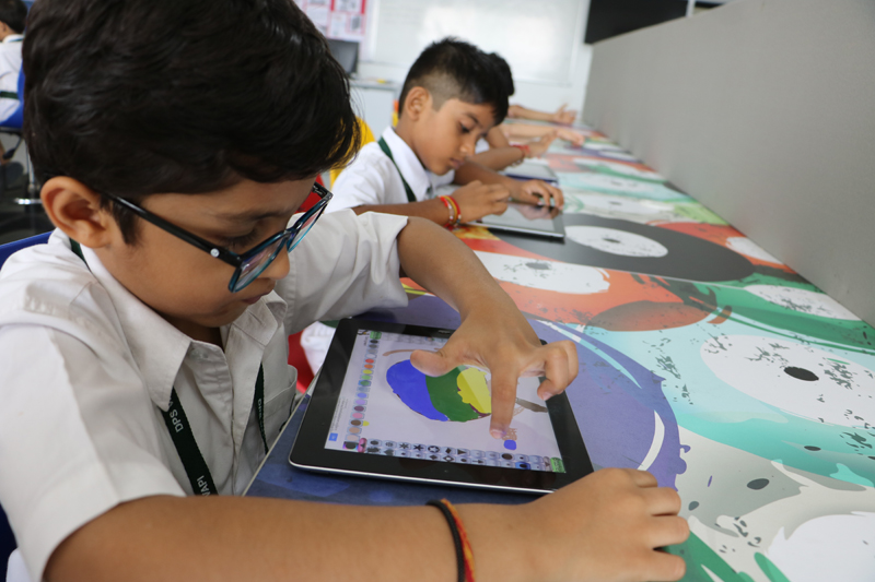 Touch and Learn Centre 1